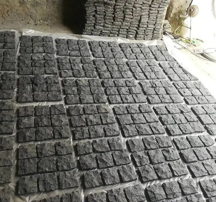Chinese-Natural-Absolute-Black-Granite-for-Tiles-Slabs-Countertop-Paving.webp (5)(001)