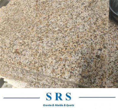 StoneTiles de revestimento de parede de cogumelo de granito amarelo enferrujado de pedra natural G682